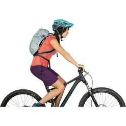 Osprey Sylva 12 Hydration Pack -Deals Osprey Store 10412984x1184915 vAlt image 4